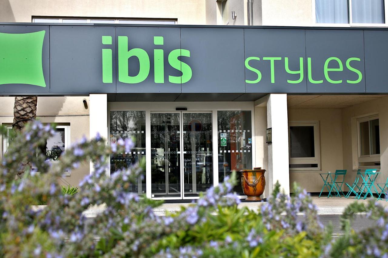 Отель Ibis Styles Avignon Sud Экстерьер фото